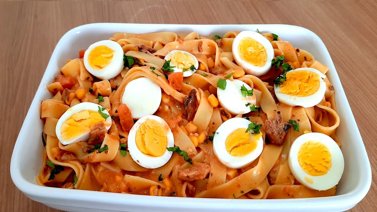 Macarronada com sardinha e ovo para aquele lanchinho rápido e prático