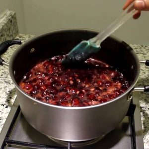 Geleia de cereja para aquela torradinha acompanhar uma opção diferente