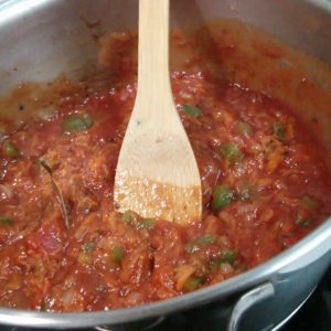 Molho de cachorro quente com carne moída é a receita perfeita para lanches