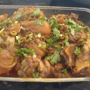 Joelho de porco na pressão é o jeito mais fácil e saboroso de preparar em casa