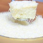 Cremosão de coco é uma explosão de gostosura para você provar hoje