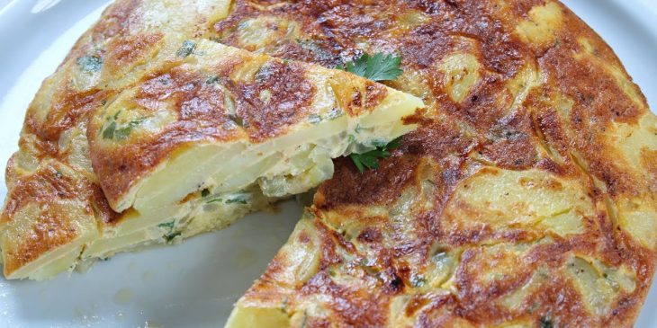 Tortilha de batata com receita muito fácil para você testar agora