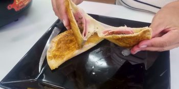 Pastel de queijo e presunto na airfryer