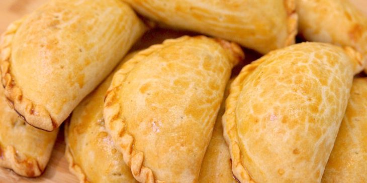 Pastel de carne moída na airfryer que é o recheio mais maravilhoso do mundo