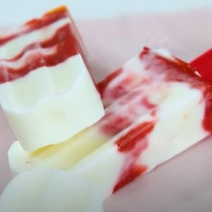 Picolé de iogurte grego bem delicioso para te refrescar bastante