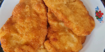 Frango empanado com parmesão