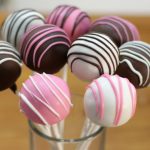 Receita de cake pop (bolo no palito) perfeita para festinhas infantis @inthekitchen