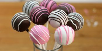 cake pop (bolo no palito)