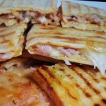 Sanduíche de pão de forma com receita perfeita para ir na lancheira