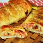 Pão pizza de calabresa ótimo para aqueles lanches no meio da noite @receitasdepai