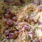 Farofa com calabresa e bacon é a mais saborosa e molhadinha que você provará