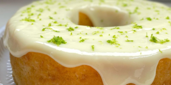 Bolo de iogurte com limão