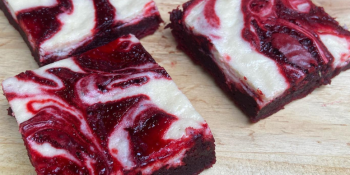 Brownie red velvet com cream cheese