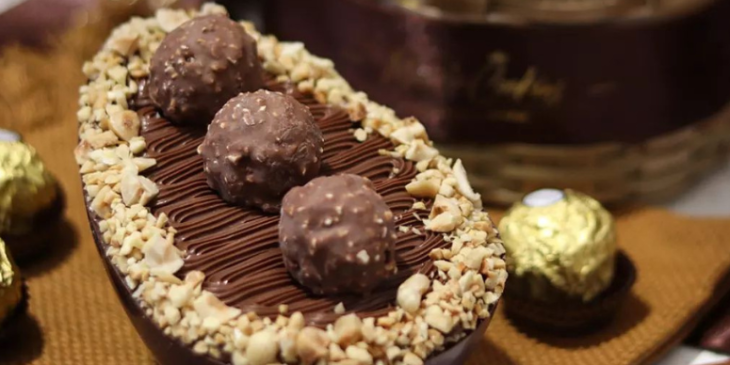 Ovo de Páscoa Ferrero Rocher caseiro tudo gostoso