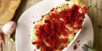Ovo de Páscoa de colher red velvet