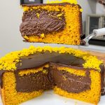 Receita de bolo de cenoura trufado cremoso e bem macio @karenmunhoz