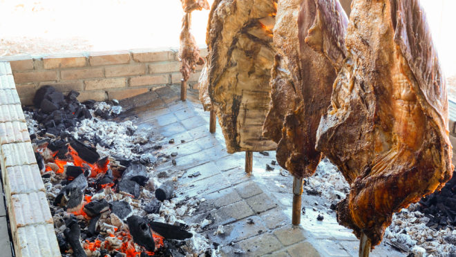 @gazetadopovo arrasou trazendo essa receita de costela ao fogo de chão gaúcha