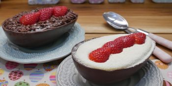 Ovo de colher de ninho com morango e nutella