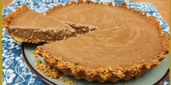 torta de doce de leite com nozes