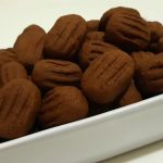 Biscoitos de chocolate caseiros para quem ama acompanhar com café @leodenicecamargo