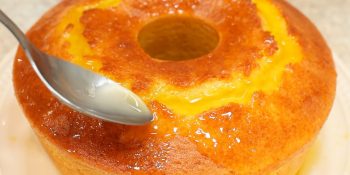 bolo com casca de laranja