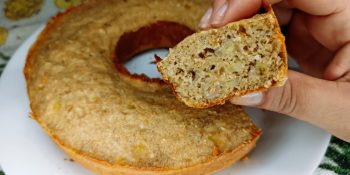 bolo de banana com creme de leite