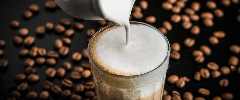 café com espuma cremoso, simples e rápido @gazetadopovo