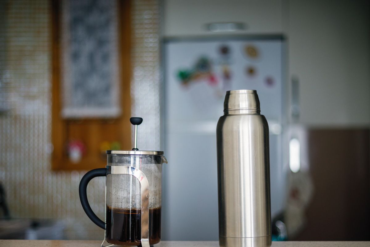 como fazer café na prensa francesa