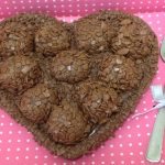 ovo de páscoa de colher de coração chocolate @pinterest