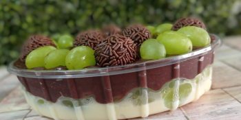 sobremesa de uva para Páscoa