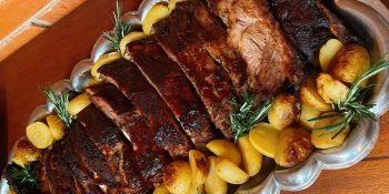 Costelinha de porco com refrigerante