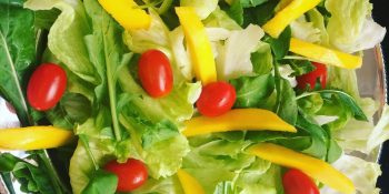 Salada com molho de laranja