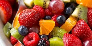 Salada de frutas simples para diabéticos