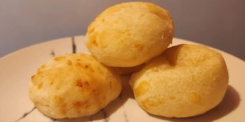 Pão de queijo com milho