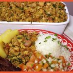 Feijão tropeiro com carne de sol que deixa qualquer domingo mais especial