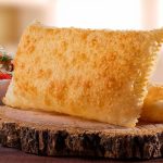 Pastel de feira caseiro @sabornamesa