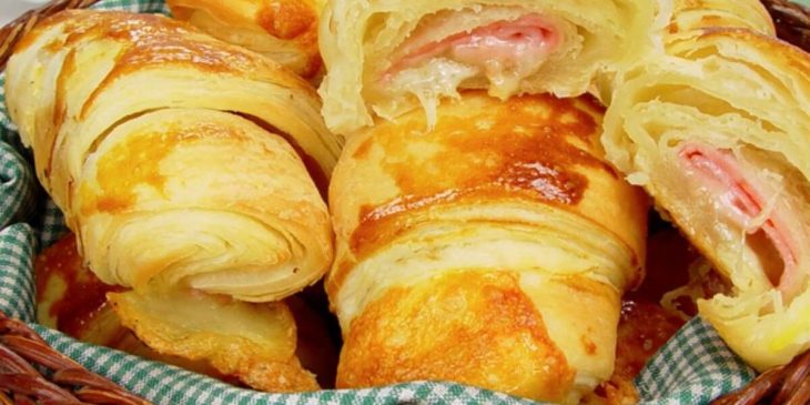 Receita de croissant de queijo parma fácil, simples e rápido