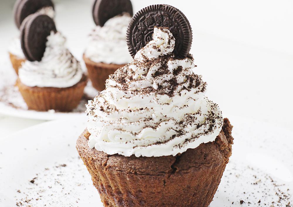 Cupcakes de biscoito bem caseiro e fácil de fazer sozinho @sabornamesa