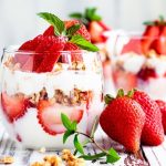 Como fazer parfait tradicional em casa perfeita sobremesa para lanches @sabornamesa