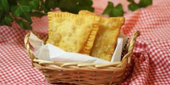 pastel de feira de carne