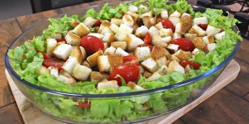 salada para almoço de domingo