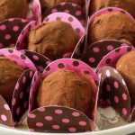 Trufa de chocolate com 2 ingredientes muito fácil e perfeita para qualquer momento