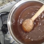 Doce com Nescau e água: receita de calda sem leite condensado!