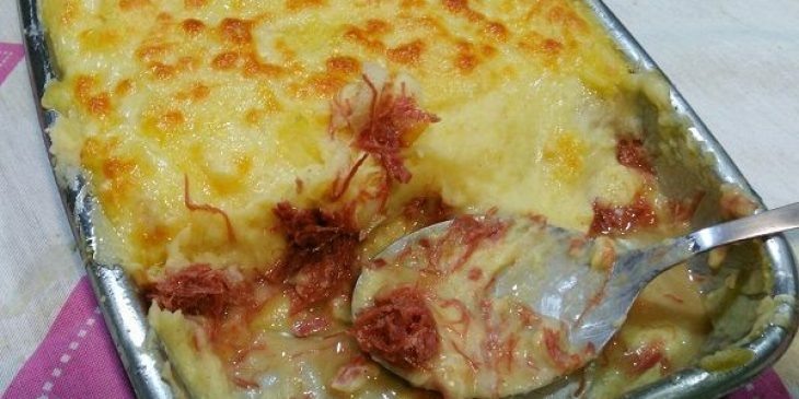 Escondidinho de carne seca com batata é o prato prático sensação do romantismo mesmo @pinterest