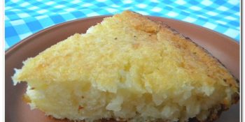 bolo de macaxeira com queijo ralado