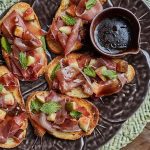Bruschetta de presunto cru é bem chique: veja como fazer receita @pinterest