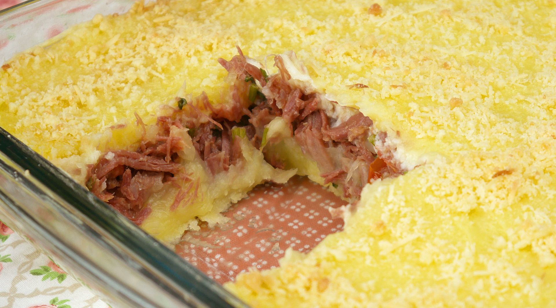 escondidinho de carne seca com batata fácil simples