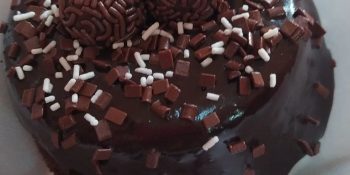 Mini bolo de chocolate para dia dos namorados
