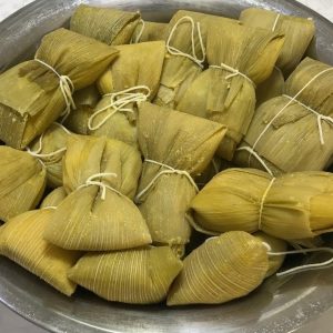 Essa receita de pamonha cremosa vai viciar você pra comer o ano todo @deliciasdaeleni