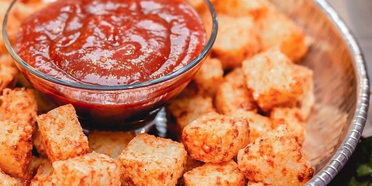 Dadinhos de tapioca com queijo coalho